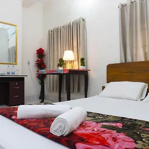 2* Hotel White House International